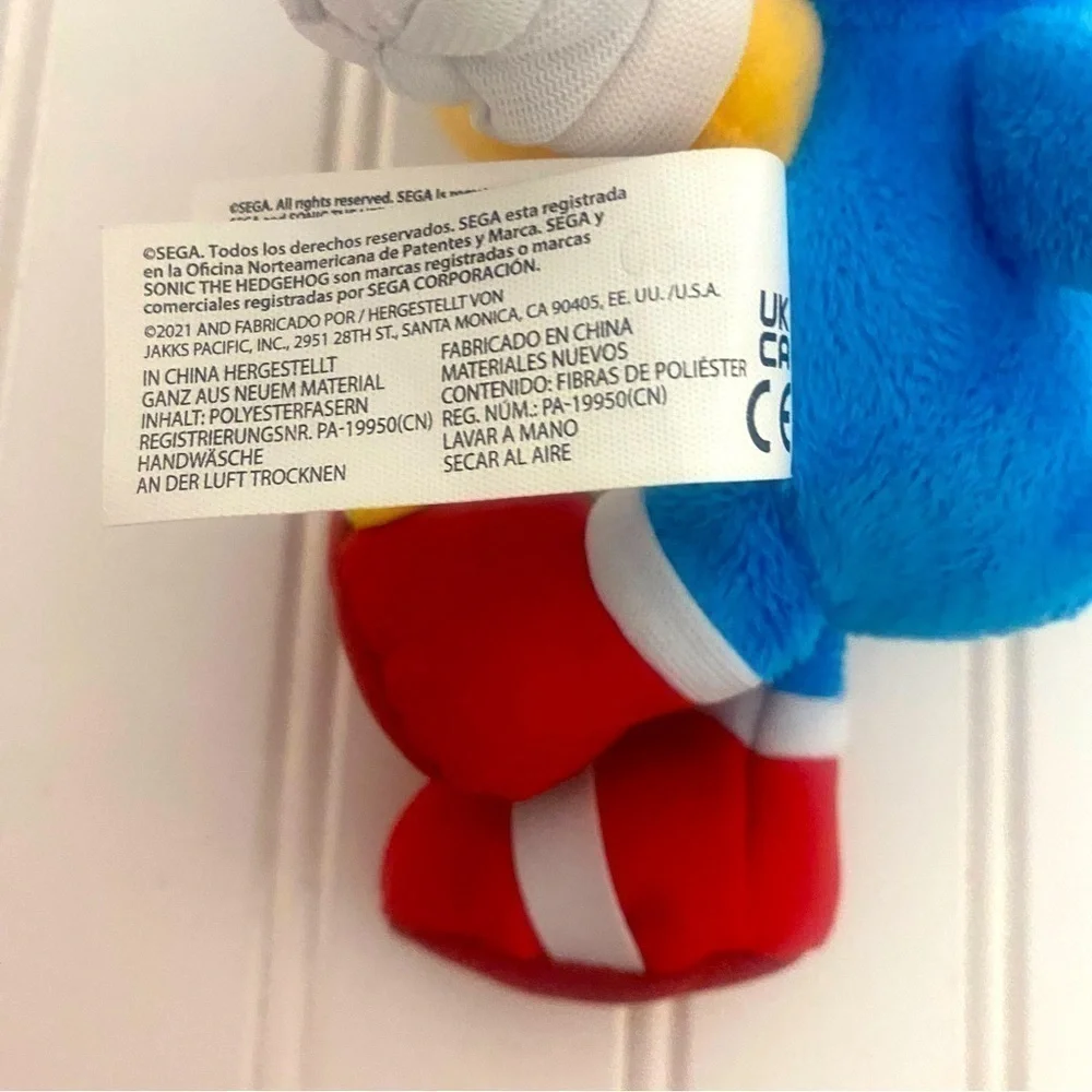 Bundle of (3) Plushy Sonic the Hedgehog, Matel Darth Vader and Toikido Among Us
